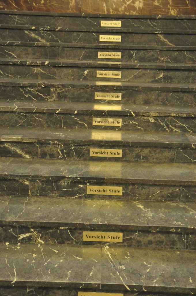 Vorsicht Stufe